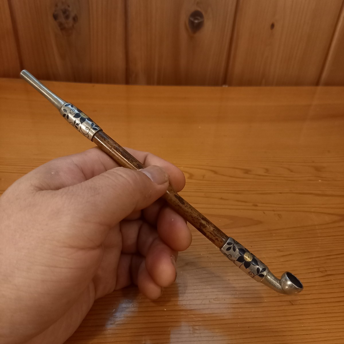 純銀製象嵌草花文煙管 天然竹羅宇煙管 キセル 真贋保証 50625-6 純銀