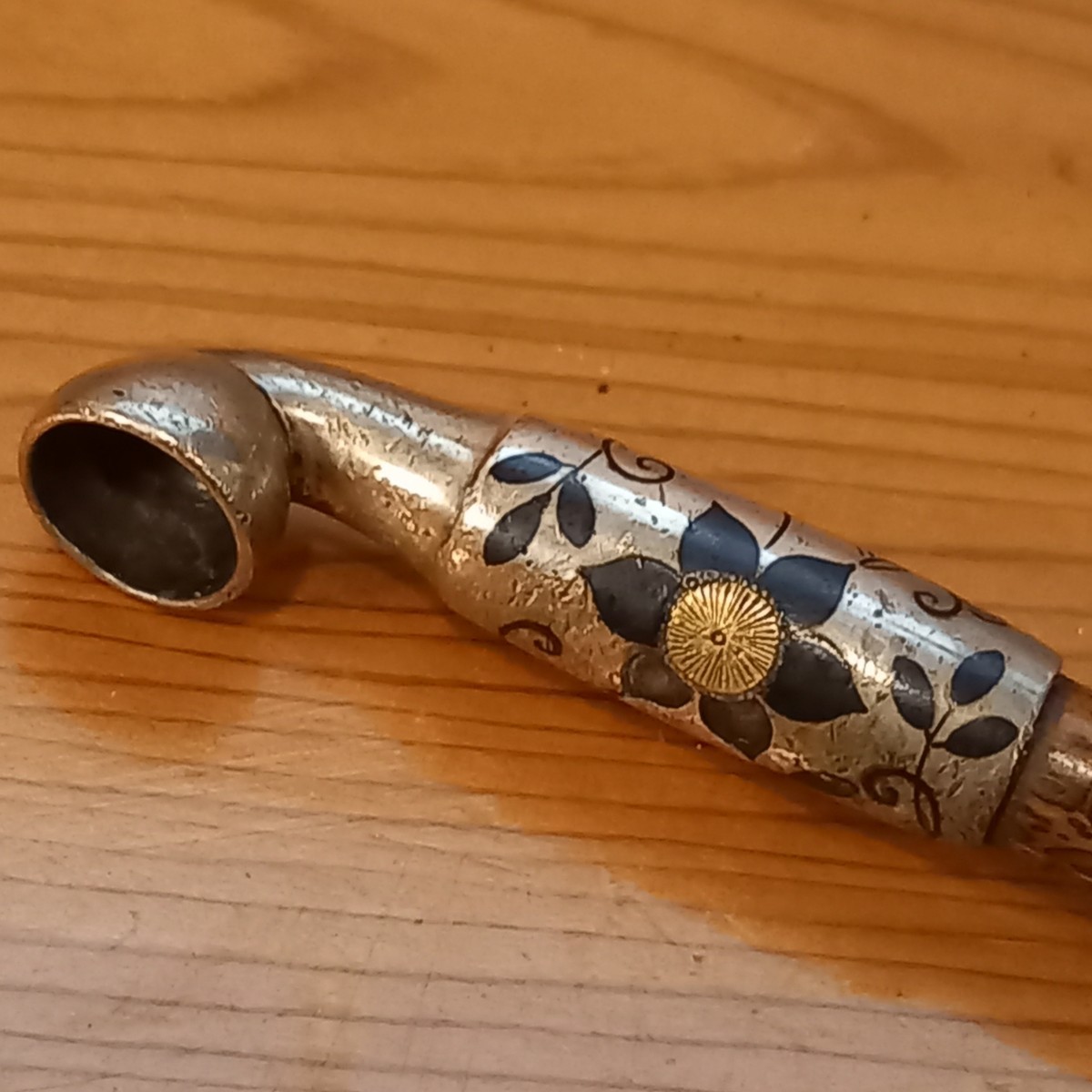 純銀製象嵌草花文煙管 天然竹羅宇煙管 キセル 真贋保証 50625-6 純銀