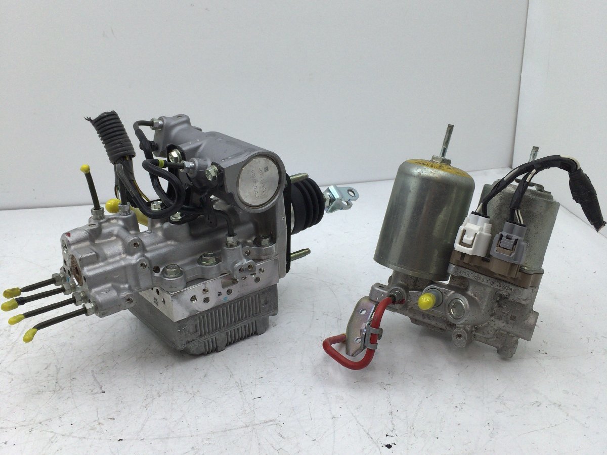 動作OK 破損なし アクア NHP10 純正 ブレーキブースター ABS アクチュエーター セット 47070-52010 47210-52030