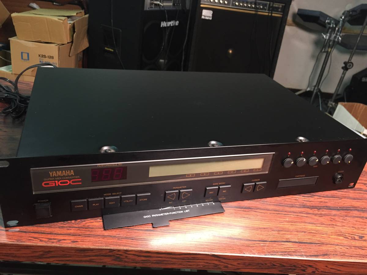 YAMAHA G10C (MIDIギターコントローラー用コンバーター）外観はミント 