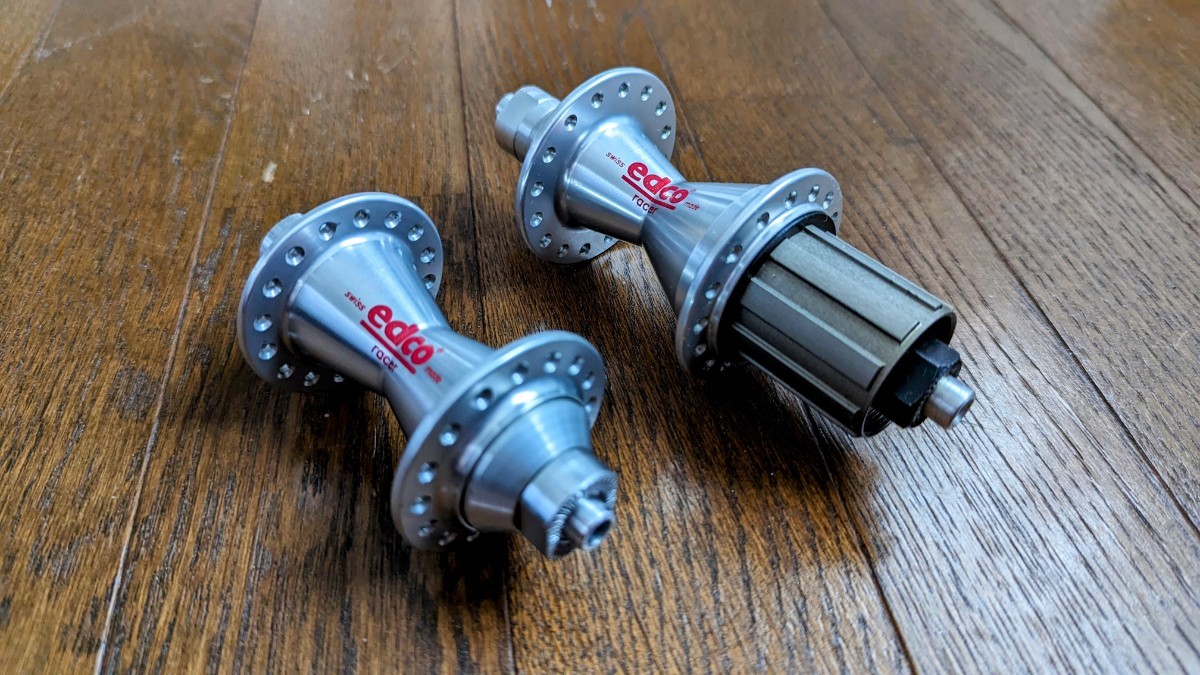 シマノ XTR FH-M950 32H 未使用 SHIMANO XTR FH-M950 32H 純正QR付