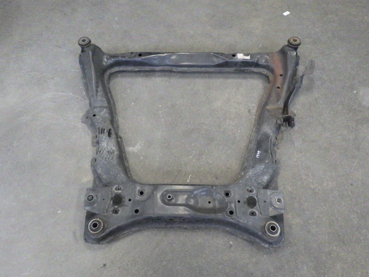 セレナ[C25後期]フロント メンバー