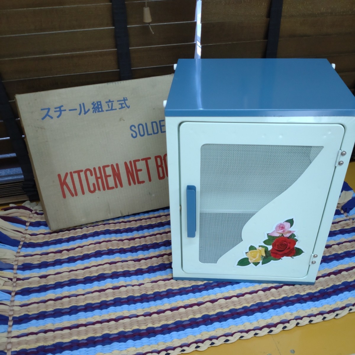 【格安，本物保証】 昭和レトロ/ポップ 荒井製作所 ソルダーキッチンネットボックス スチール組立式 衛生食器棚 蠅帳 花柄 収納 当時物 レ-29(その他)｜売買されたオークション情報、yahooの商品情報をアーカイ その他