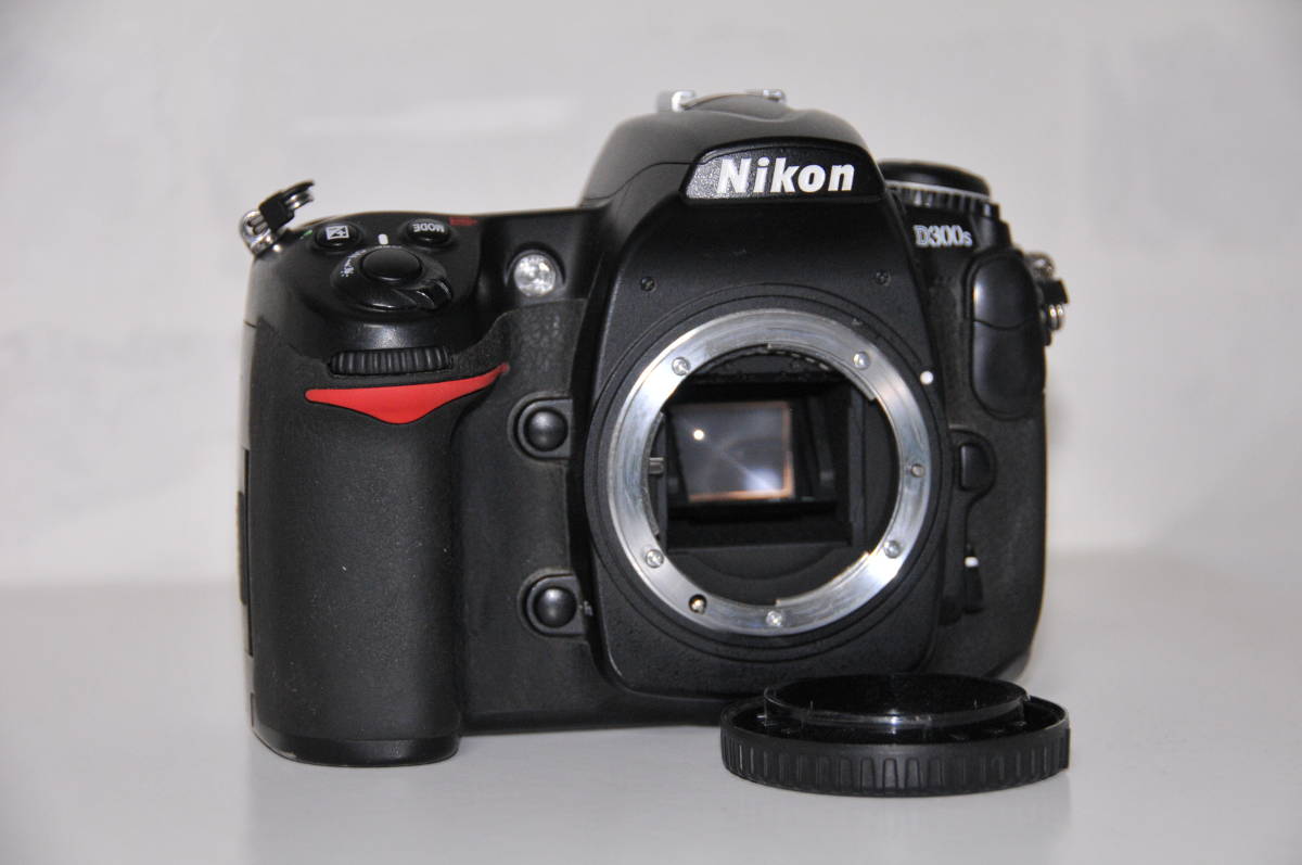 ニコン　Nikon　D300ｓ　ボディ　ジャンク Nikon ニコン ボディ ショット数 ◇ 名機