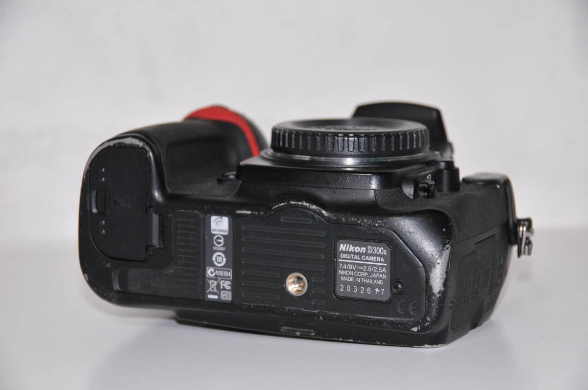 ニコン　Nikon　D300ｓ　ボディ　ジャンク Nikon ニコン ボディ ショット数 ◇ 名機