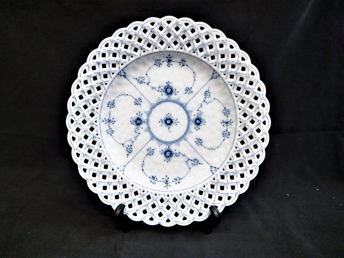 赤字超特価，得価 1円 おたからや Y0013 ROYAL COPENHAGEN ロイヤルコペンハーゲン ブルーフルーテッド フルレースプレート 皿 計1点(ロイヤルコペンハーゲン)｜売買されたオークション情報、yahooの商品情報をアー ロイヤルコペンハーゲン