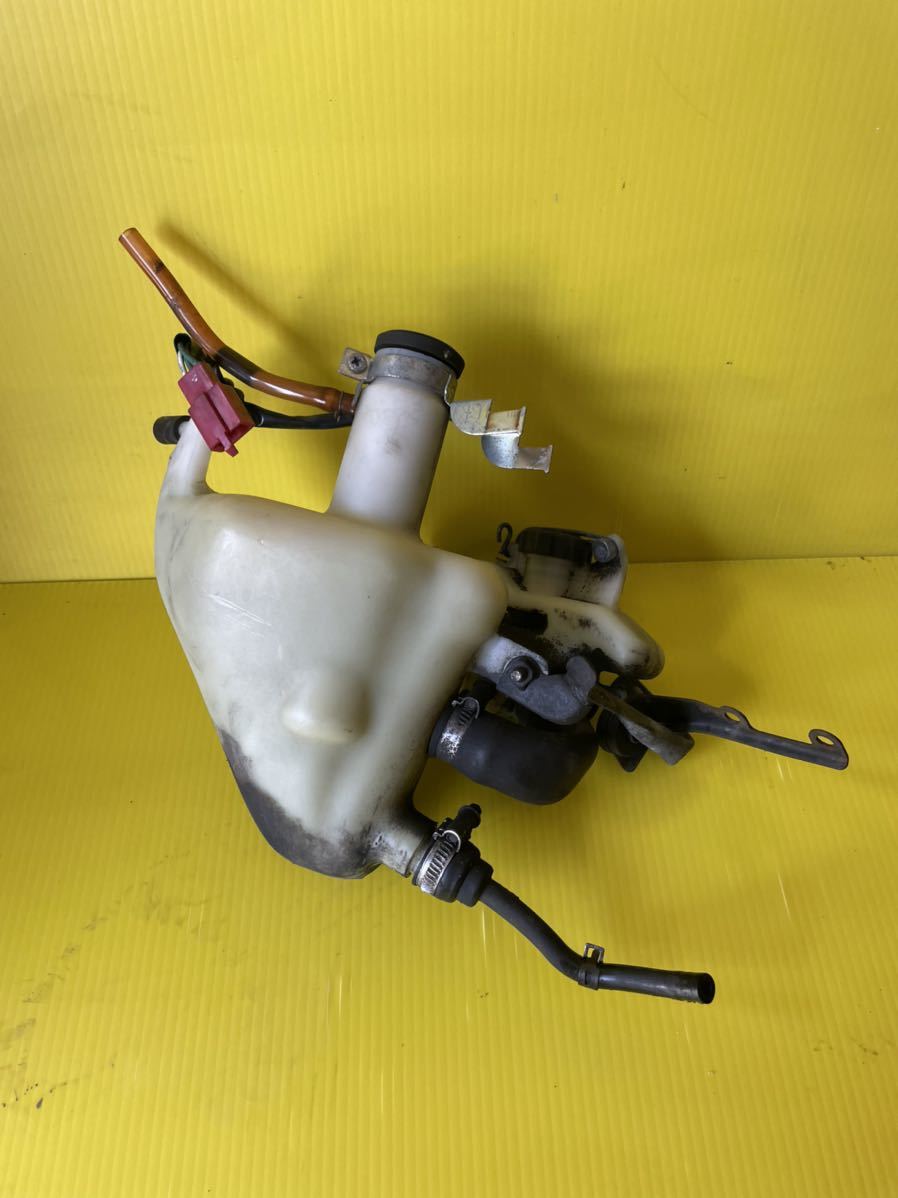 HONDA NSR250R MC18 オイルタンク NSR250R MC18 オイルタンク 2