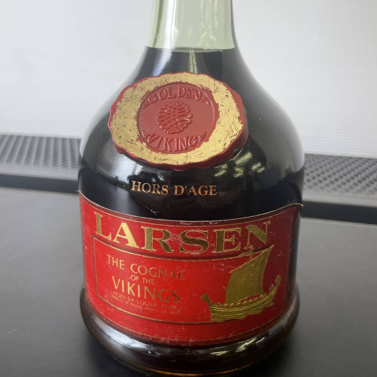 1スタ【未開栓品】LARSEN ラーセン THE COGNAC OF THE VIKINGS