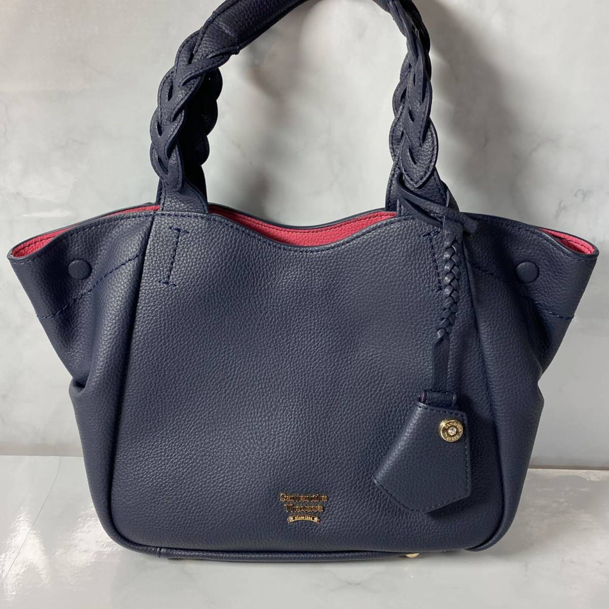 【送料無料】未使用 Samantha Thavasa サマンサタバサ　バンドバッグ　ショルダー付　本革　ネイビー 未使用✨Samantha Thavasa✨ ハンドバッグ ショルダーバッグ 中古