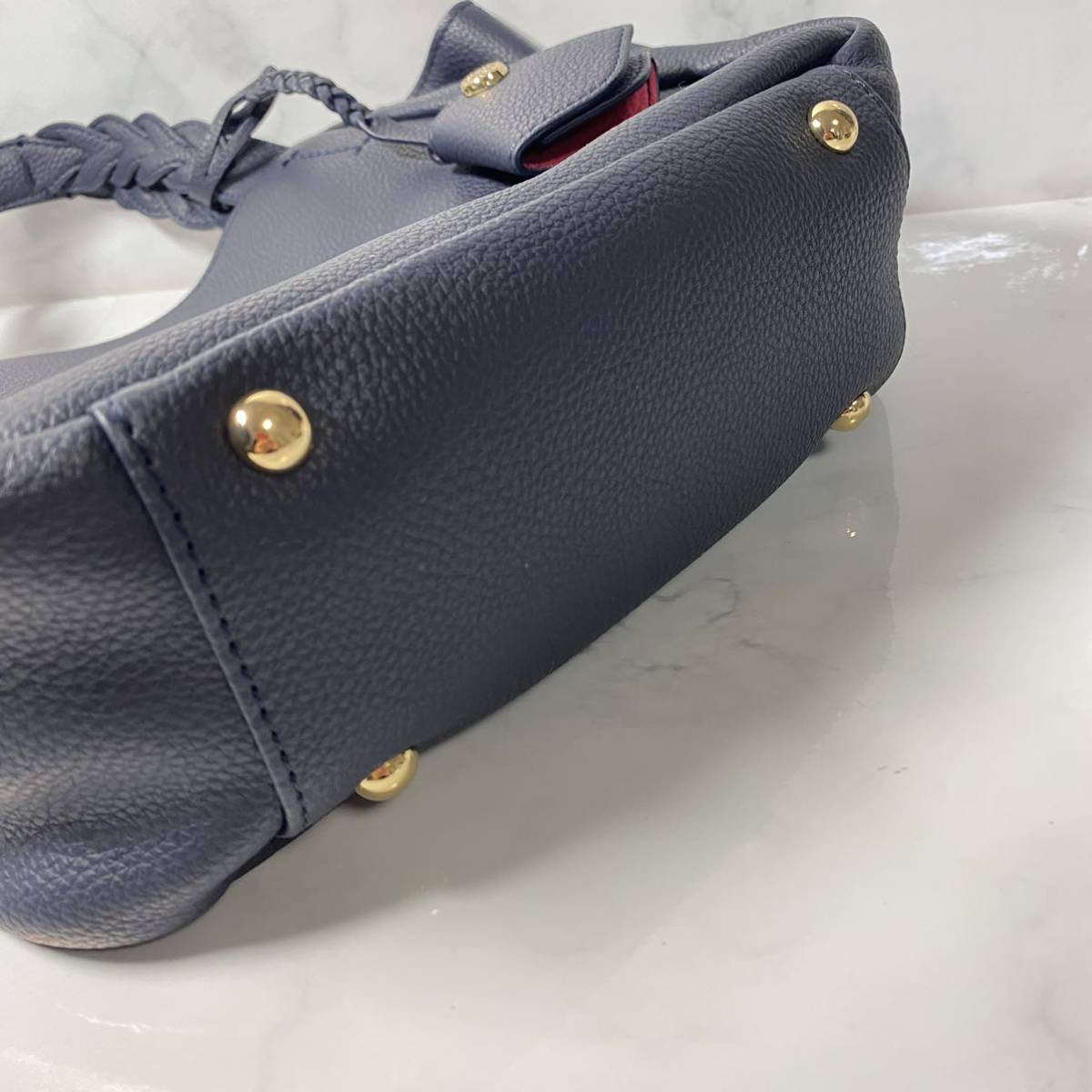 【送料無料】未使用 Samantha Thavasa サマンサタバサ　バンドバッグ　ショルダー付　本革　ネイビー 未使用✨Samantha Thavasa✨ ハンドバッグ ショルダーバッグ 中古