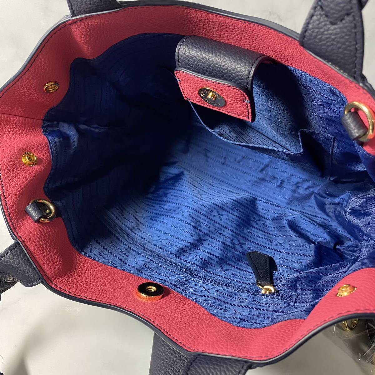 【送料無料】未使用 Samantha Thavasa サマンサタバサ　バンドバッグ　ショルダー付　本革　ネイビー 未使用✨Samantha Thavasa✨ ハンドバッグ ショルダーバッグ 中古