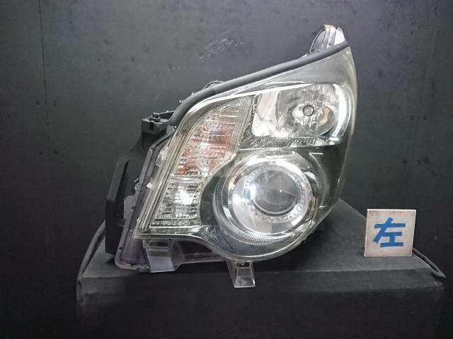 ノア ZRR70W 後期 左テールランプ DBA-ZRR70W ヴォクシー 8人 SI 左