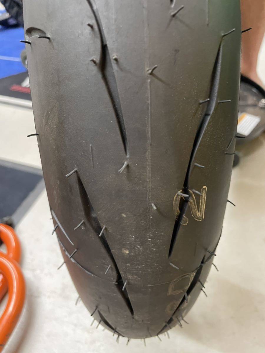 ブリヂストン RS11 120/70ZR17 フロントタイヤ RS11 120⁄70ZR17 120
