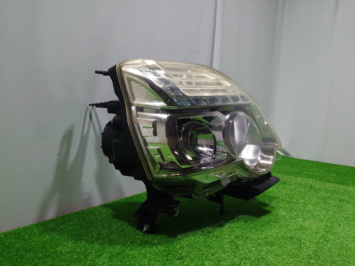 T31 NT31 エクストレイル 後期 純正 HID 右ライト 右ヘッドライト 1849