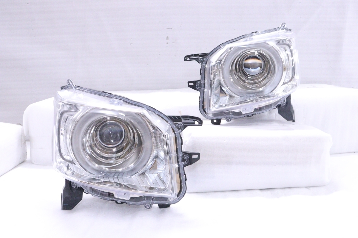 37-585☆極上品☆後期 LED JF3 N-BOX☆左右ヘッドライト STANLEY W3105