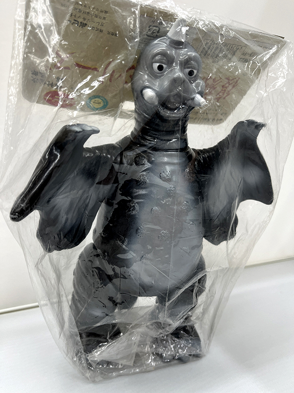 新品未開封 エキシビジョン開催記念 ブルマァク 白黒版 ペギラ ソフビ