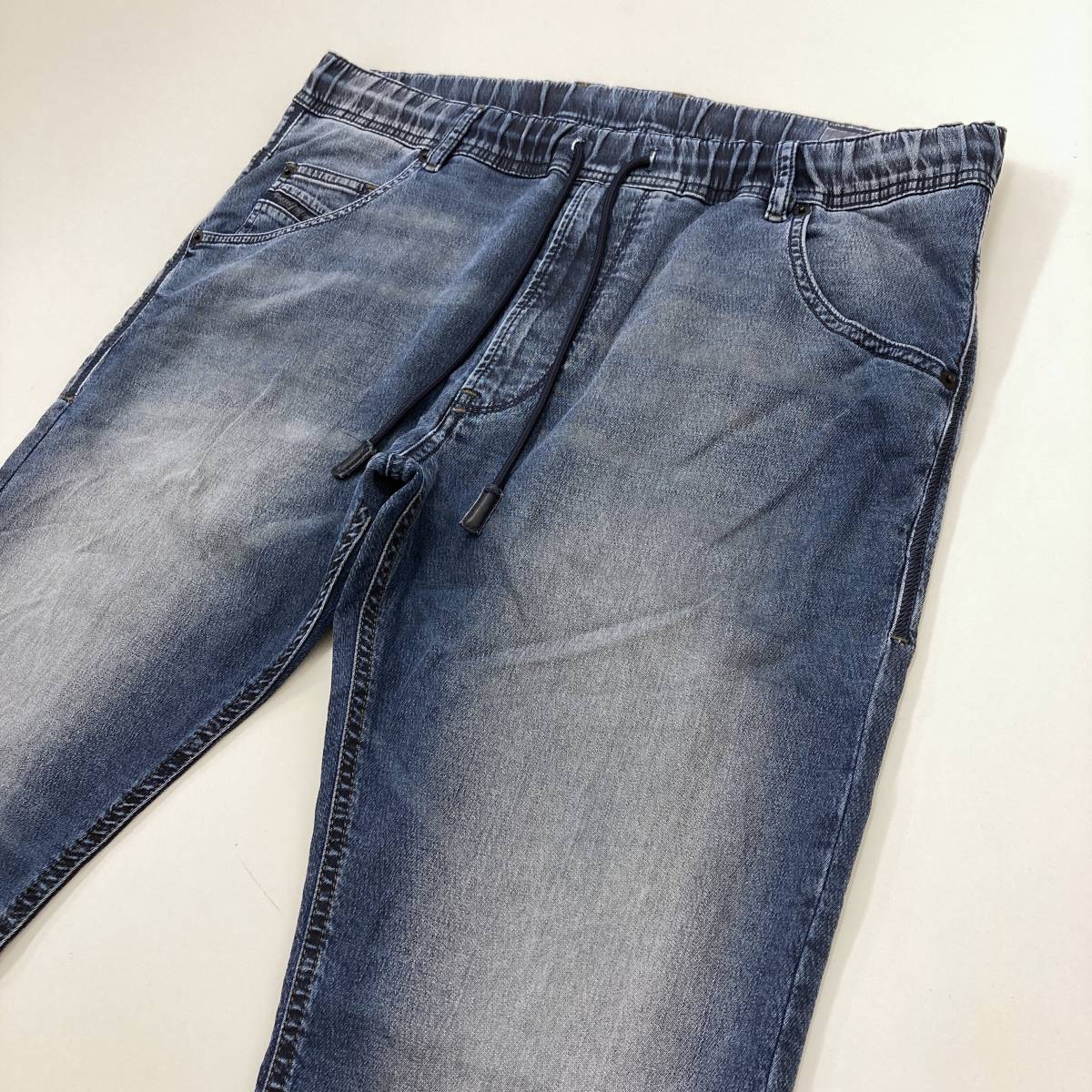 Jeans | Diesel Tapered KROOLEY-E-NE Coloured Man: Regular 0 D 