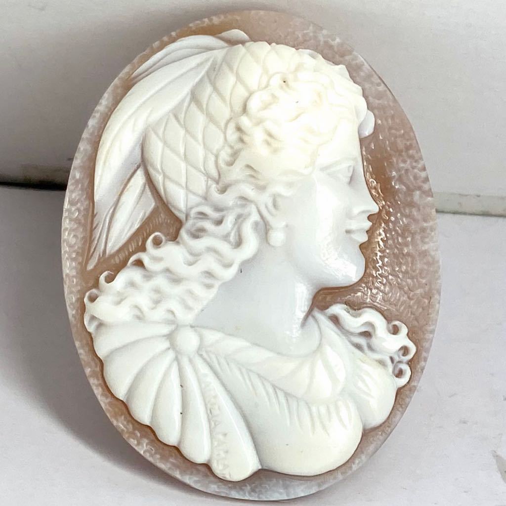 PATRIZIA PARLATI 作!!○シェルカメオ13.0g○ u 54.8×42.2mm 彫刻