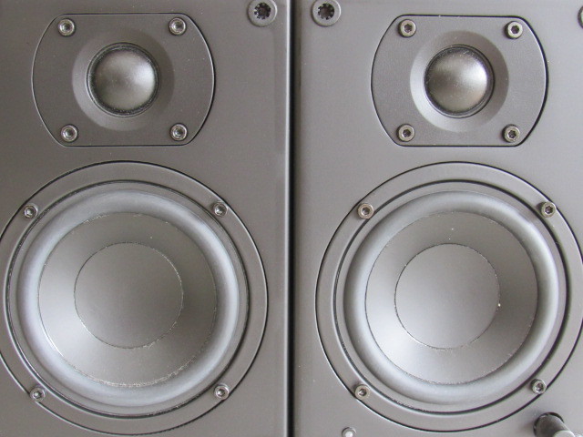 ELAC AM50 アクティブスピーカー