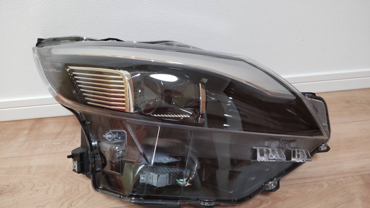 日産 現行 ルークス 右 LED ヘッドライト 生産終了日産：ルークス