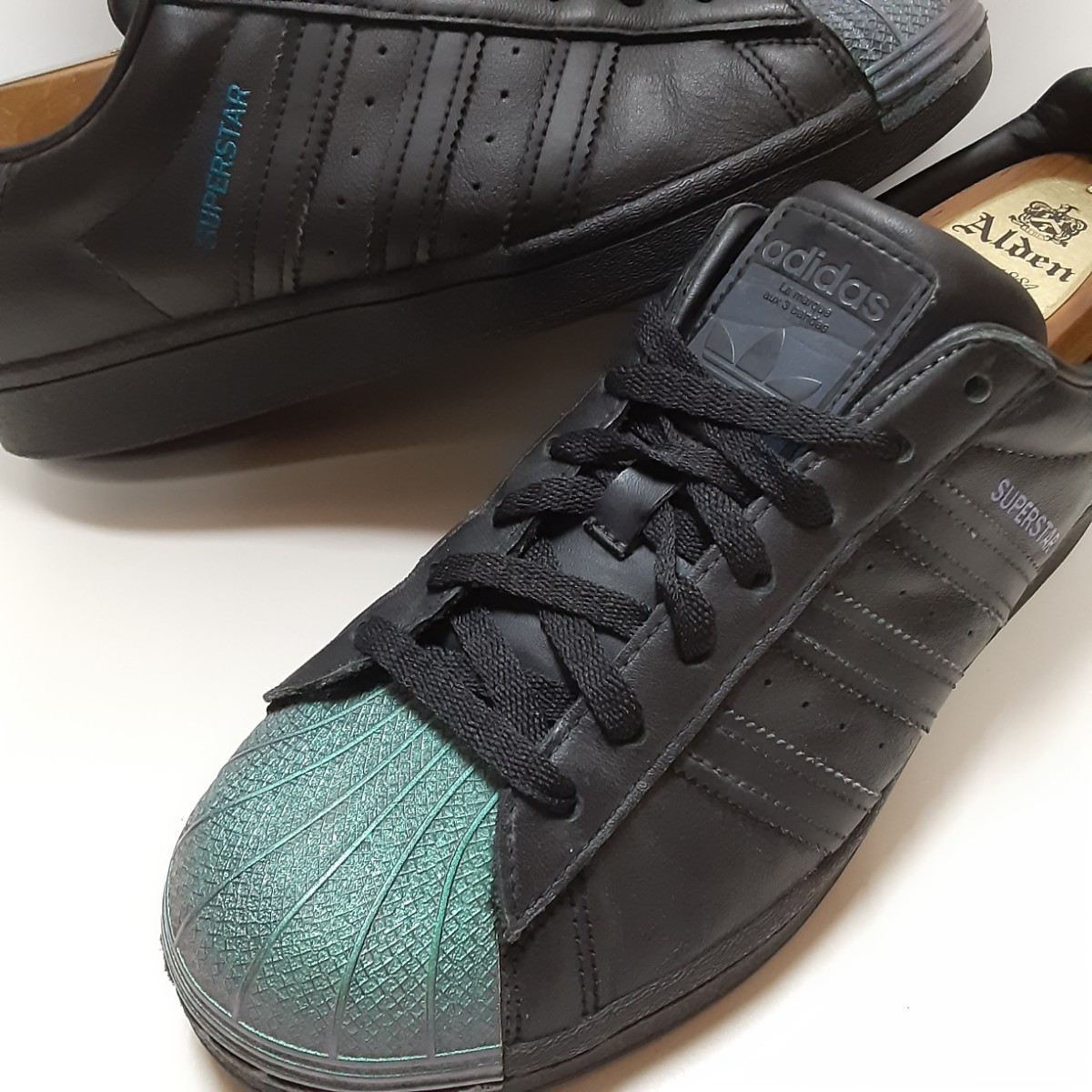 最値!!定14300円!19年製!復刻メタルトゥーモデル!アディダス スーパースター高級カウレザー スニーカー!ブラック!黒 希少 25cm