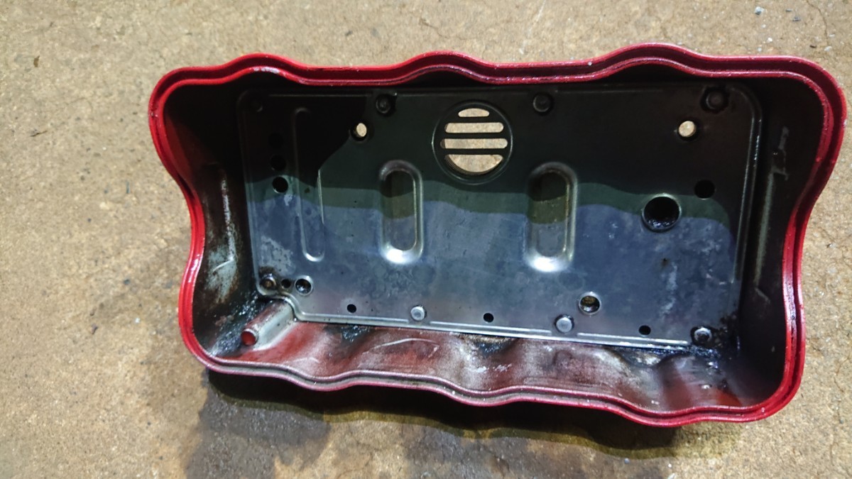 ジムニー JA11 F6A ヘッドカバー タペットカバー 赤ヘッド(エンジン 