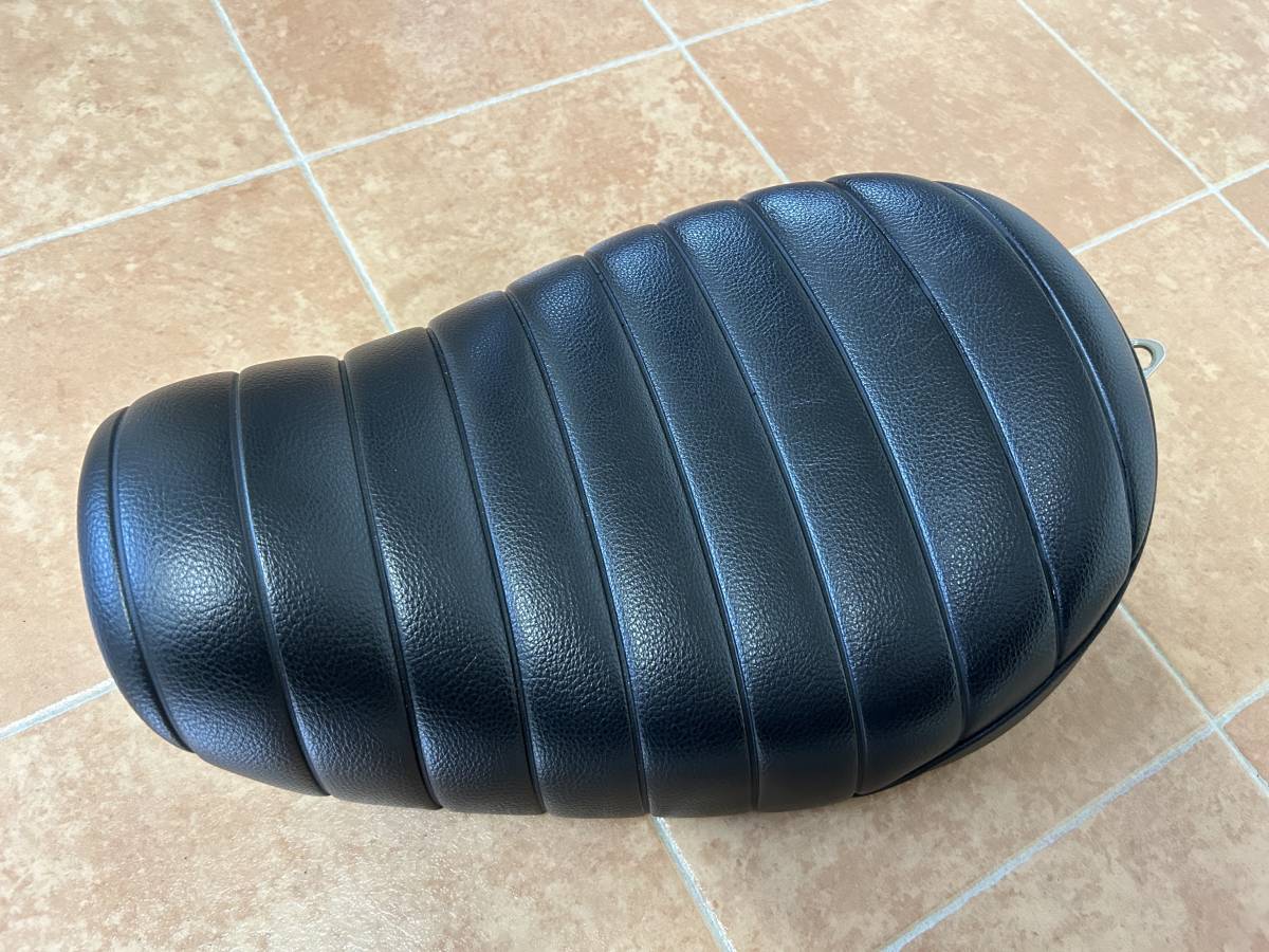 【スポーツスター】純正シート　04以降適合　ハーレーダビッドソン スポーツスター】純正シート 04以降適合 ハーレーダビッドソン