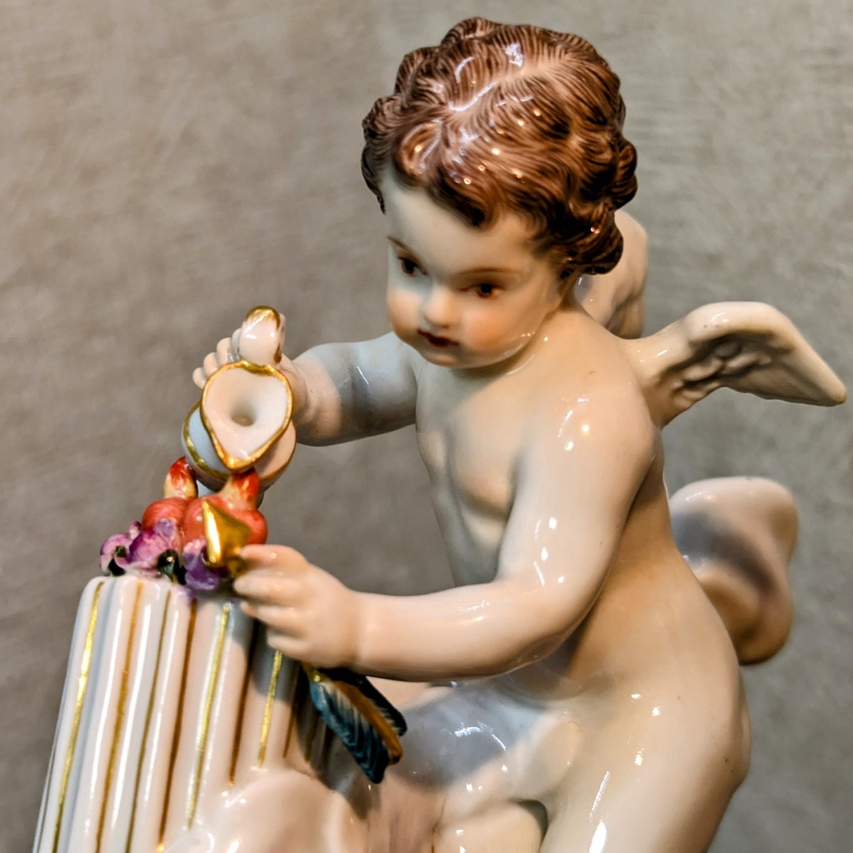 コレクター放出品 マイセン Meissen 箴言の天使 花の世話をする天使