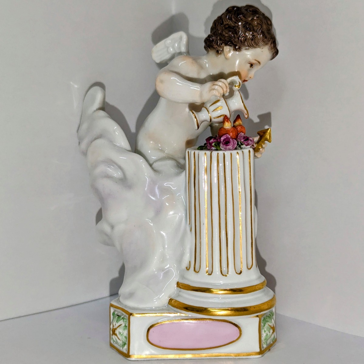 コレクター放出品 マイセン Meissen 箴言の天使 花の世話をする天使