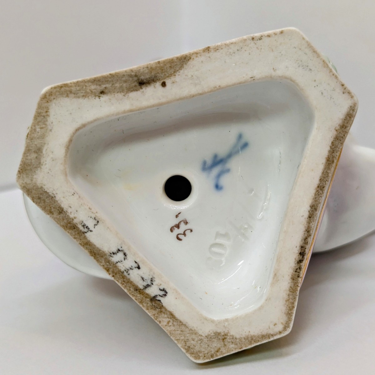 コレクター放出品 マイセン Meissen 箴言の天使 花の世話をする天使