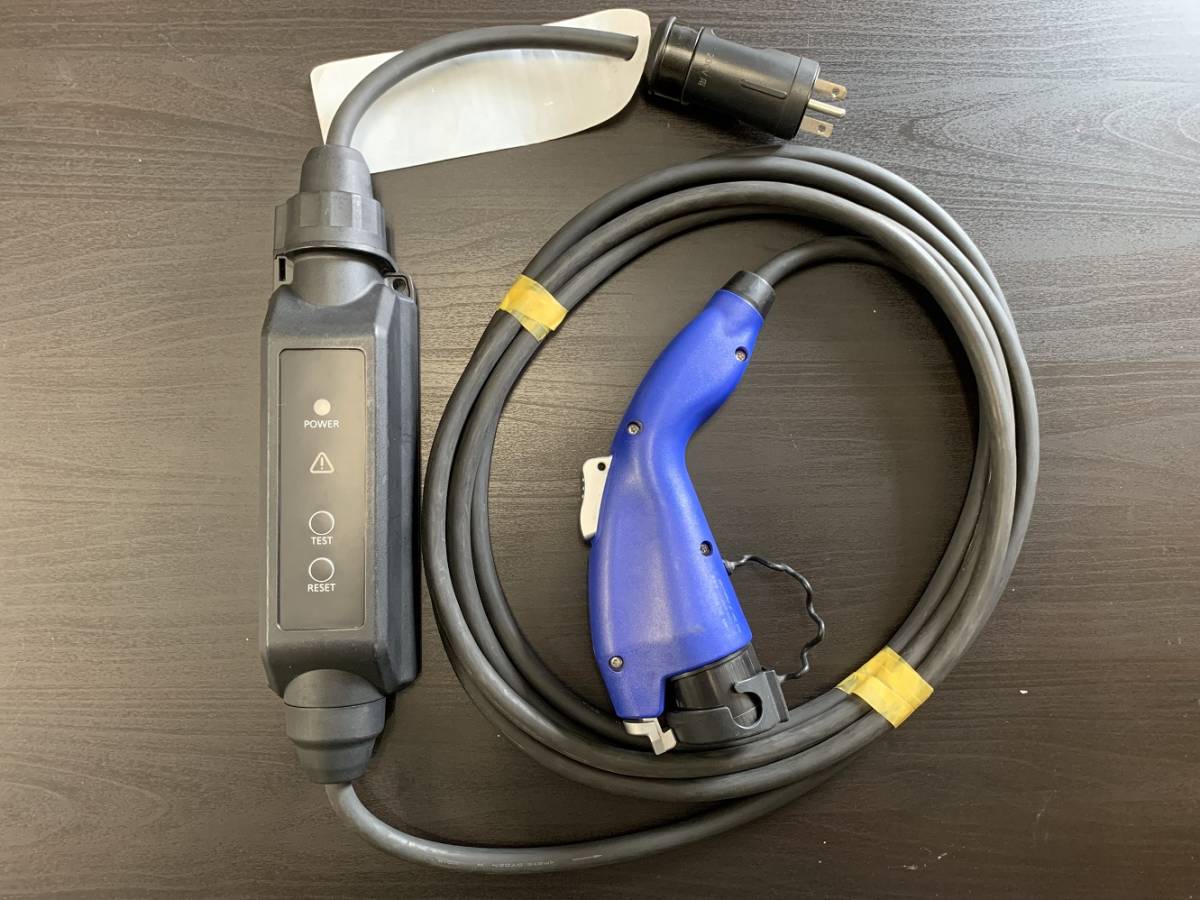 プリウスPHV 純正 充電ケーブル G9060-47180 200V 中古品 ZVW35 充電 