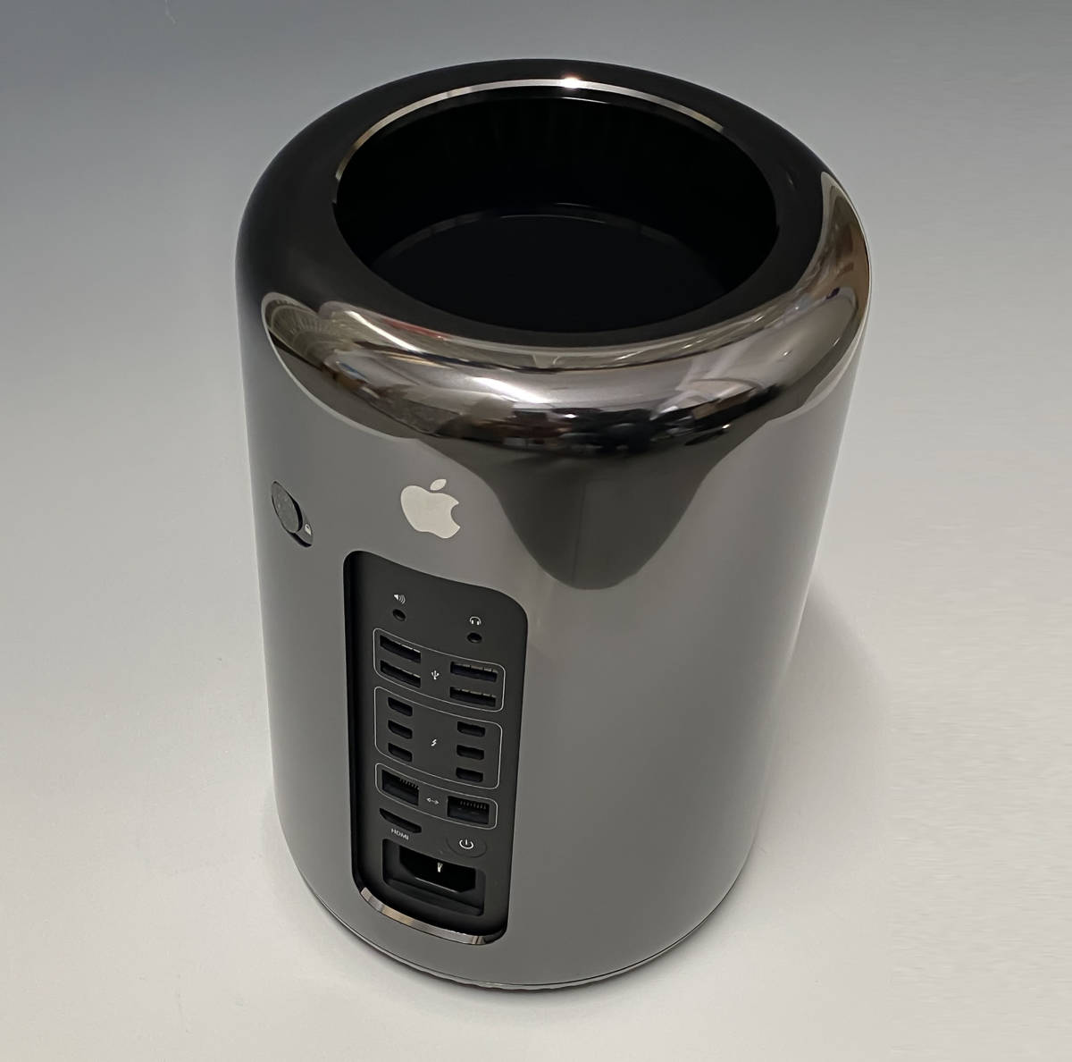 2013 Mac Pro 2.7GHz 12-Cores | Dual AMD D700 | 128GB RAM | 1TB