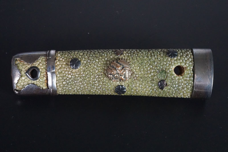 保存刀剣 銘「無銘(未手掻)」 短刀拵付 刃長20cm 刀身重130g 草花図笄