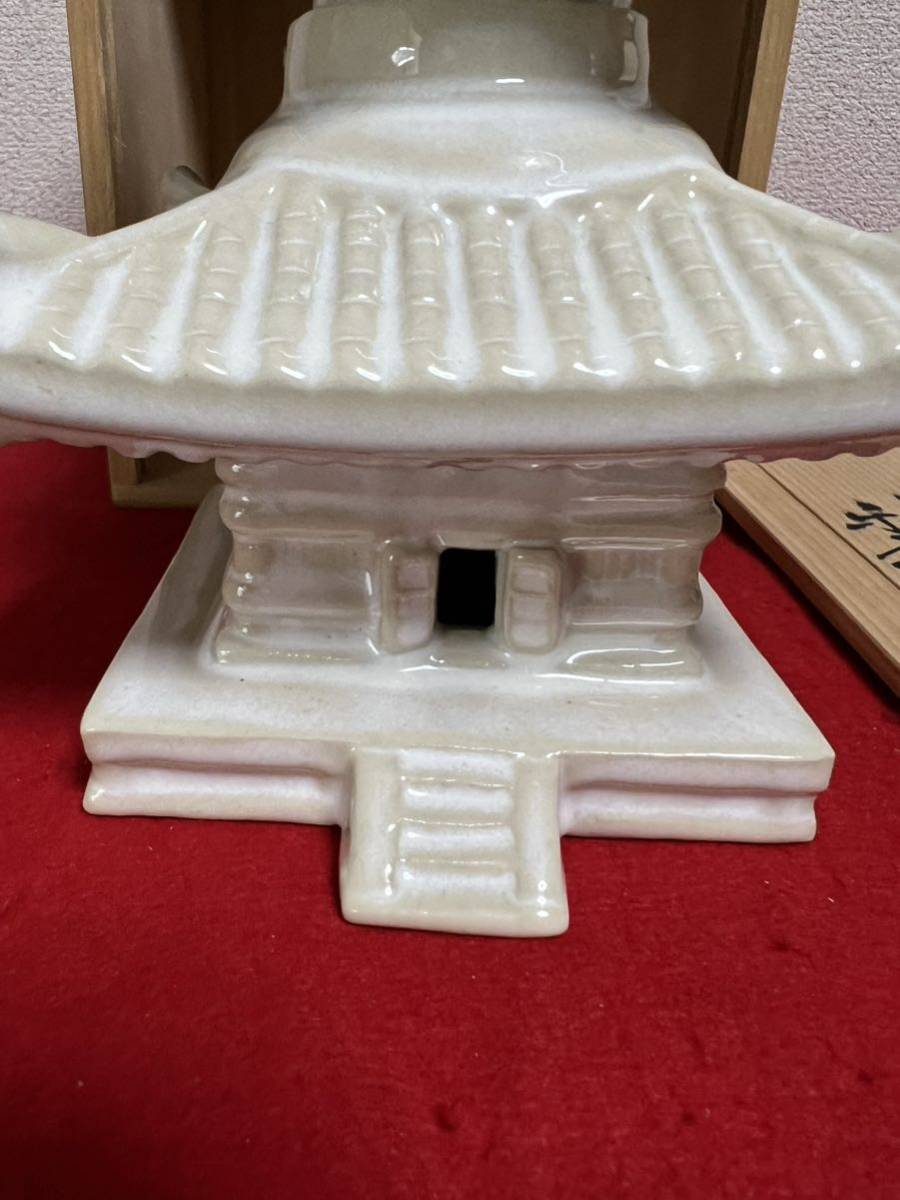 JP622＊古美術 置物 焼物 赤膚焼 高塔 木箱＊(陶磁一般)｜売買された