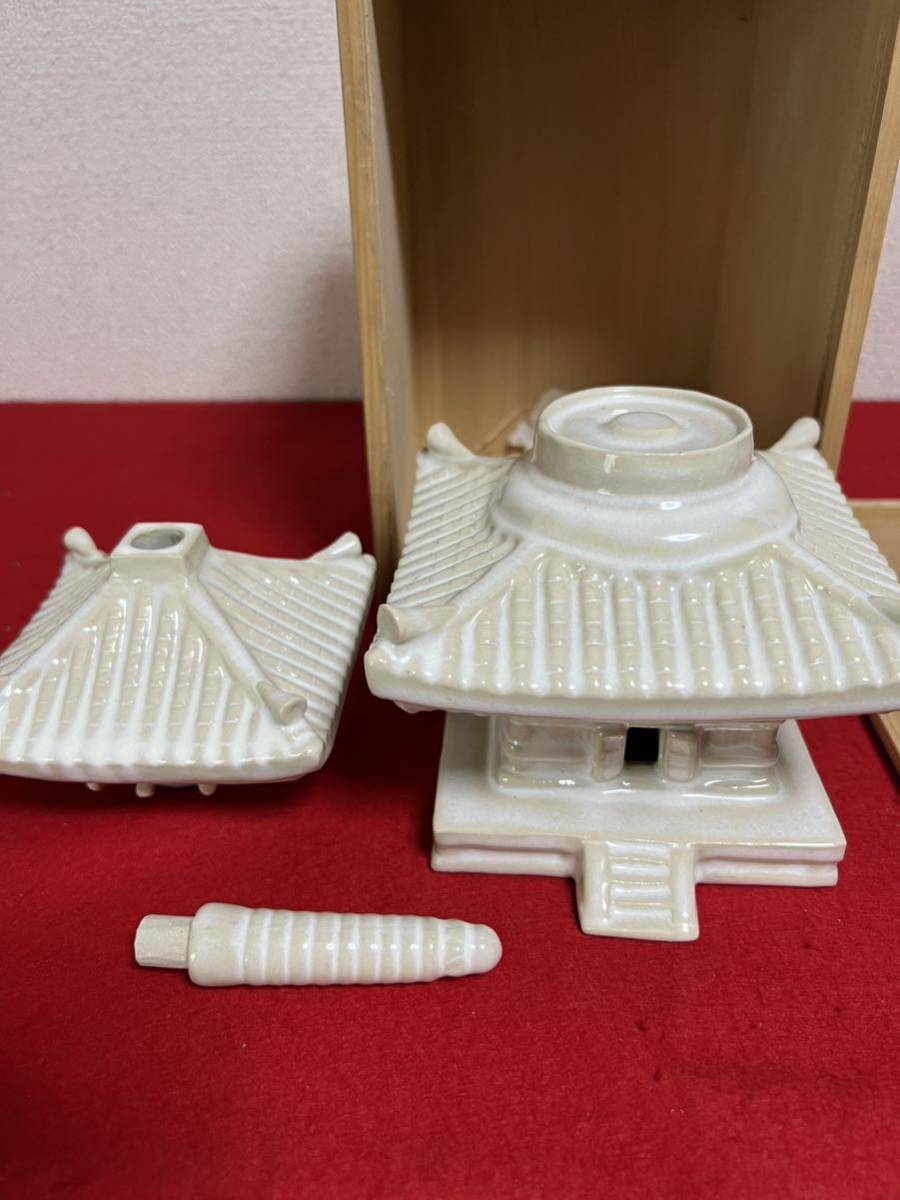 茶色陶器 二重の塔の置物　赤膚焼 更に10％値下げしました！ JP622＊古美術 置物 焼物 赤膚焼 高塔 木箱＊(陶磁一般)｜売買された