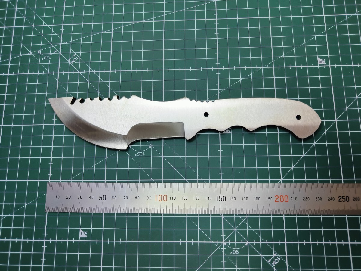 ナイフ 440C キャンプ アウトドア フルタング NEDFOSS 刃長12cm 
