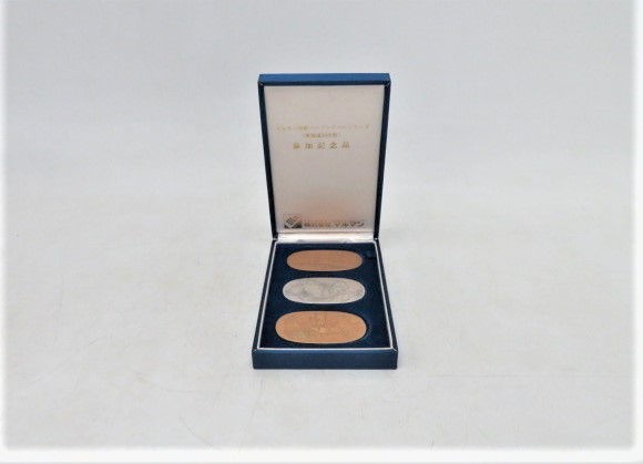 yo0525-1 436 マルマン時計バンドトラベルシリーズ 東海道53次版 参加記念 小判型絵銭 小判 銅 純銀 3枚