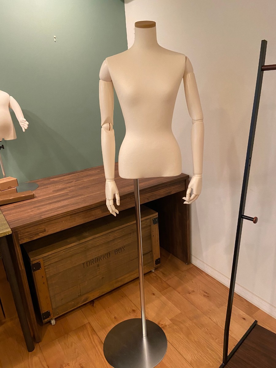 マネキン　トルソー　女性　腕付