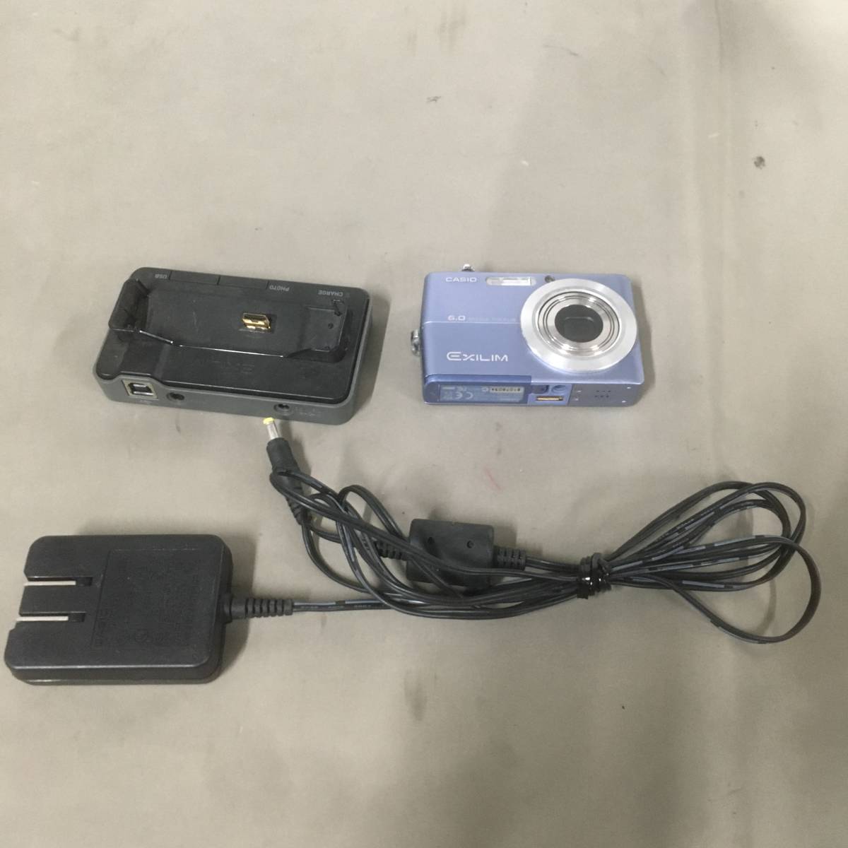 ●CASIO EXILIM EX-Z600 コンパクトデジタルカメラ デジカメ　【23/0727/01 