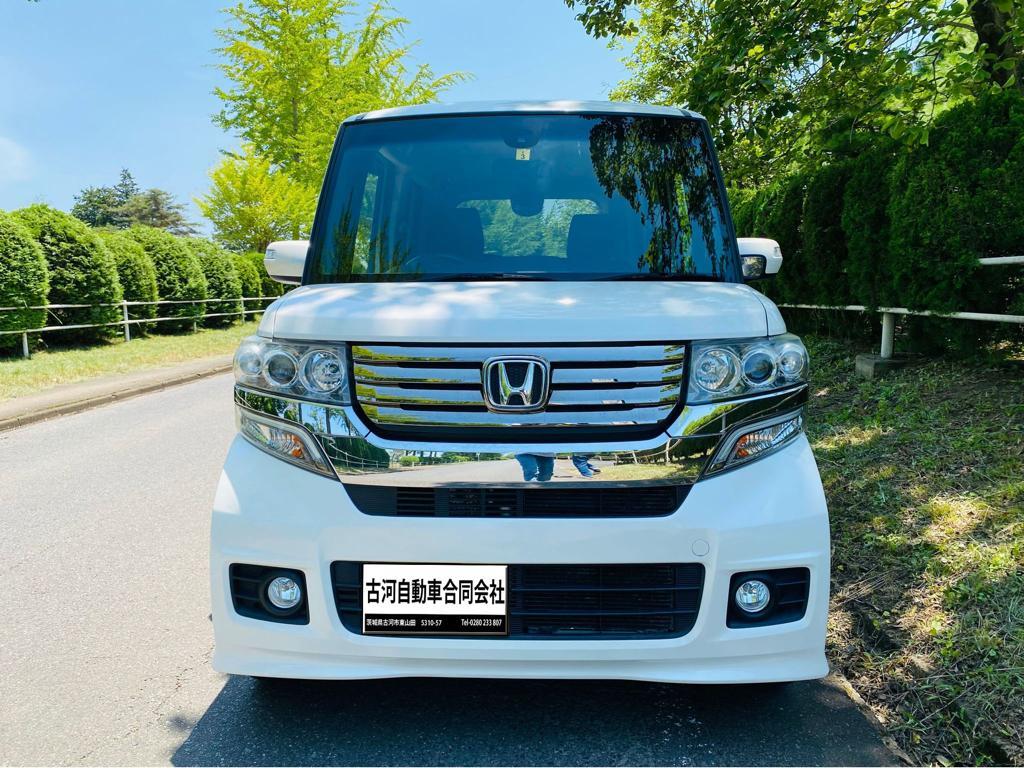 H27 N-BOX ☆ 車検: 令和 6年3月 ☆ 62，725km ☆ プッシュスタート