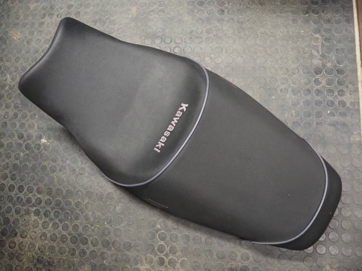 カワサキ 1400GTR 08～09 ローダウンシート？ 中古品 コンコース14