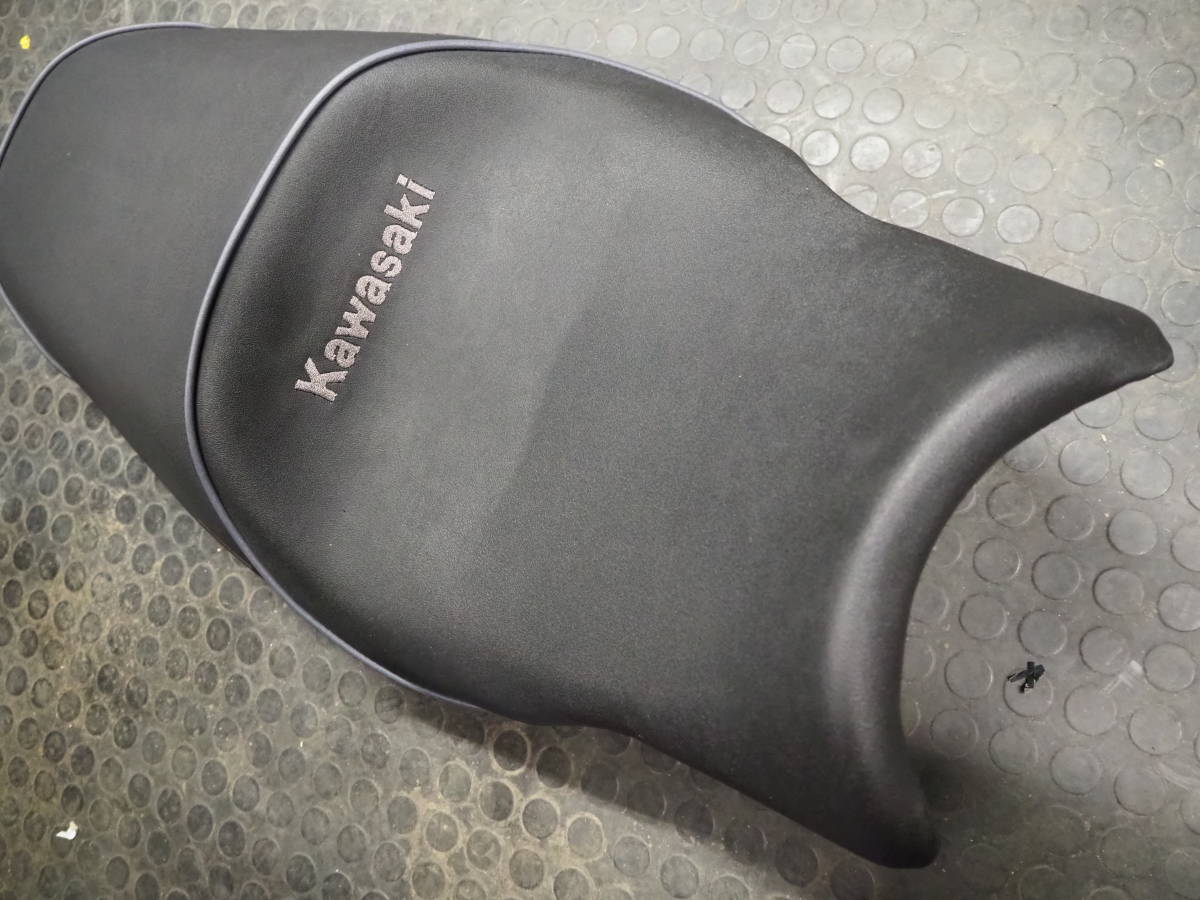 カワサキ 1400GTR 08～09 ローダウンシート？ 中古品 コンコース14 