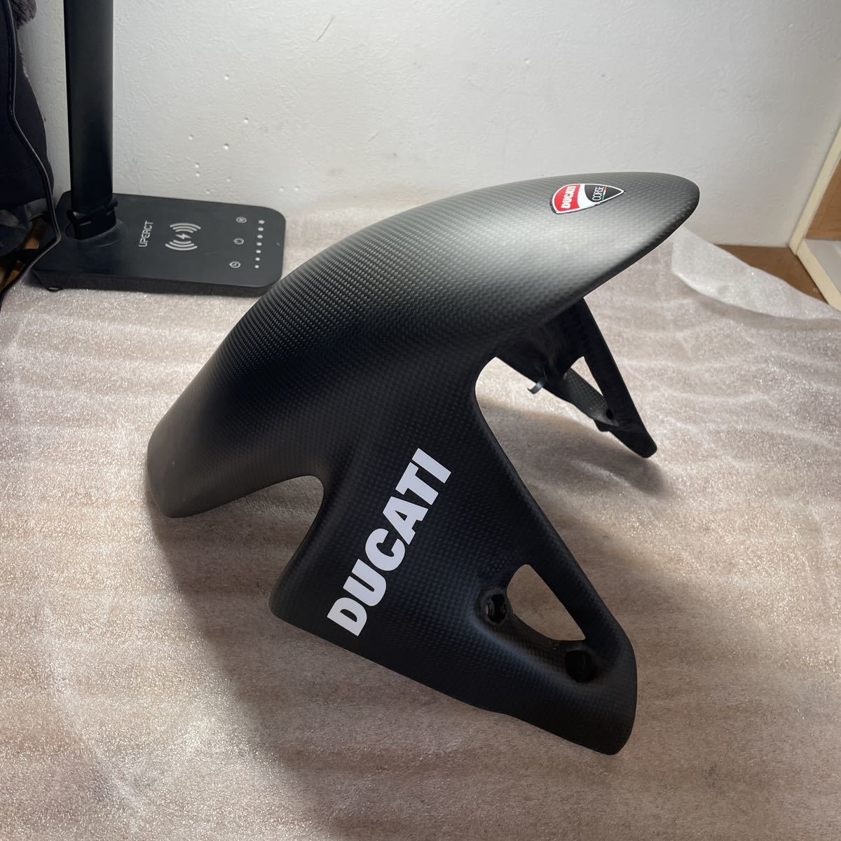 ducati ドゥカティ　panigale パニガーレ　v4 v2 1199 1299 カーボン　フロントフェンダー　
