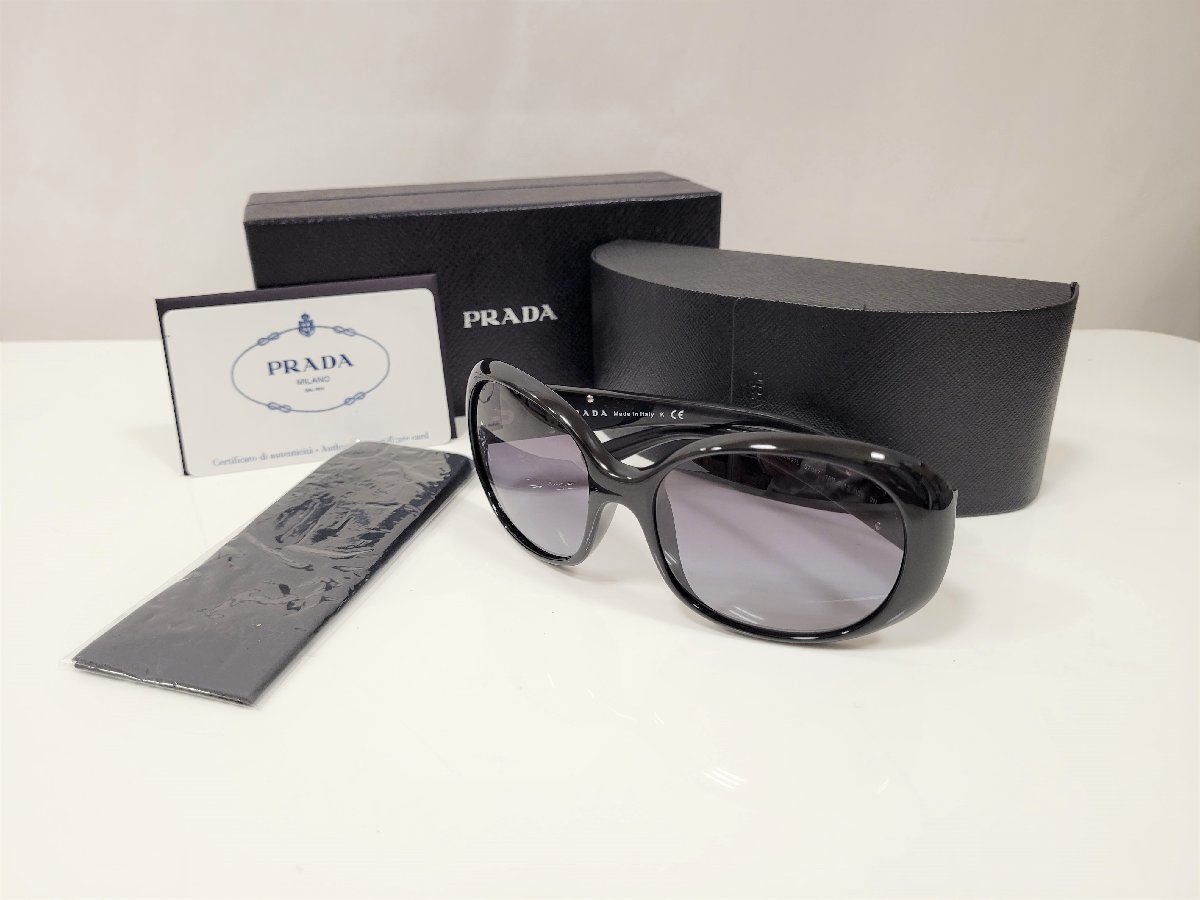メンズ PRADA サングラス SPR27L 黒 三角ロゴ 57□17