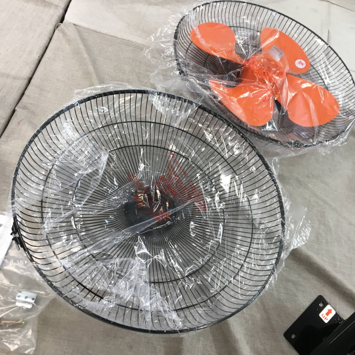 未使用品 ナカトミ 45cm 業務用扇風機(工業扇) 壁掛け型 スピンナー式 