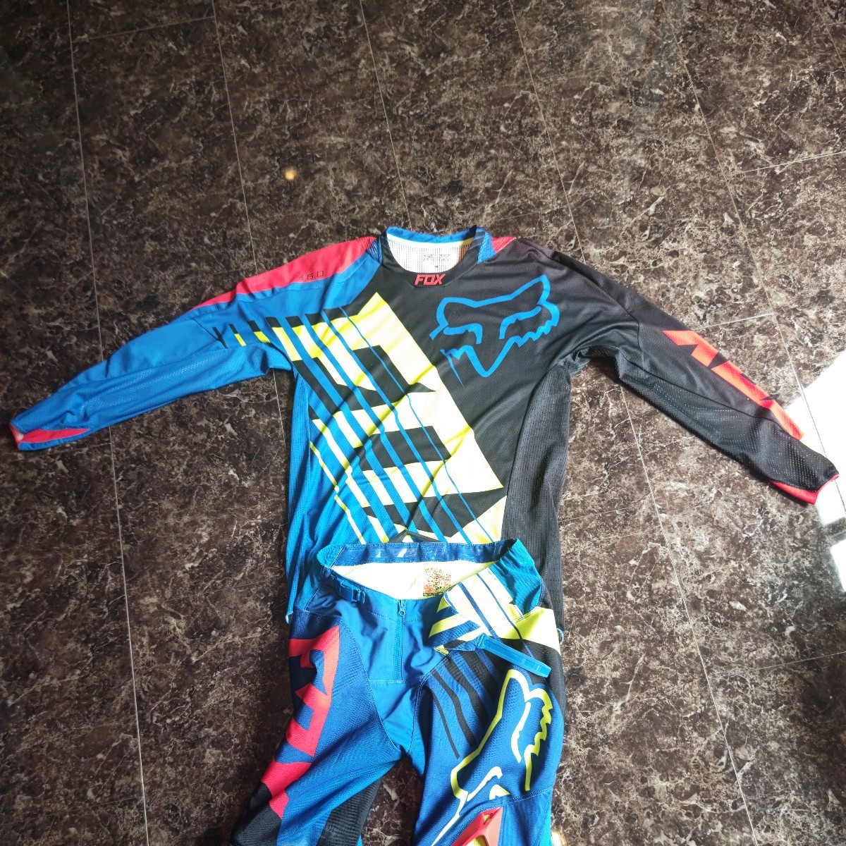 FOXも モトクロスウェア 上下セットM30中古 トロイリー シフト アルパインスターズ オフロードウェア上下セット