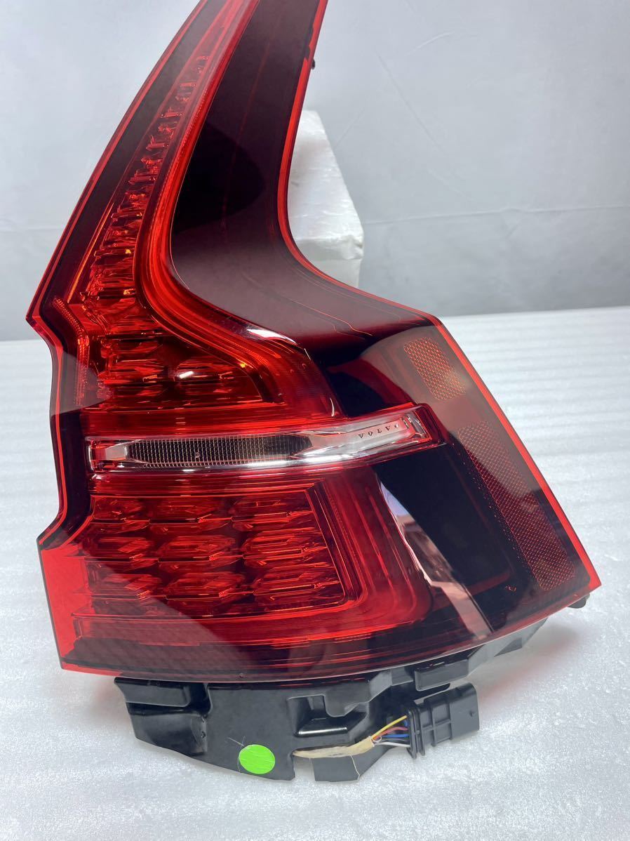 S-1620【美品】 ボルボ V60 右 テールライト LED ZB 31468179 32291395