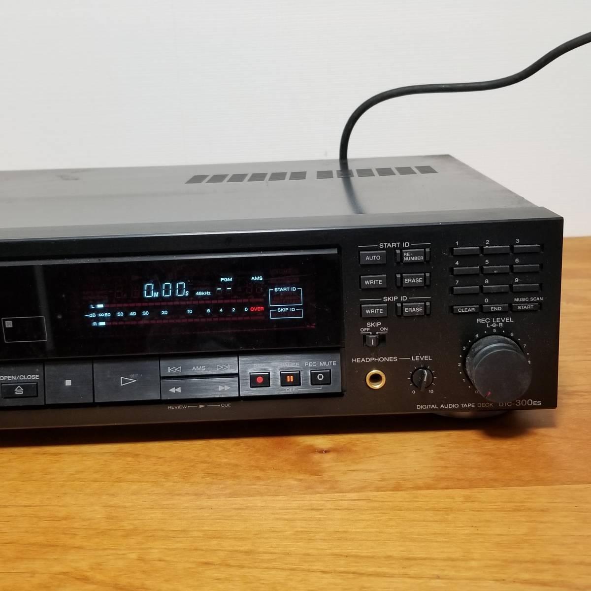 オーディオ機器 SONY ソニー DTC-300ES DATデッキ