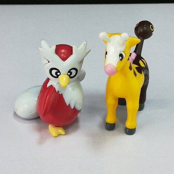 mL564a [箱なし] TOMY ポケモン モンコレ サニーゴ キリンリキ 