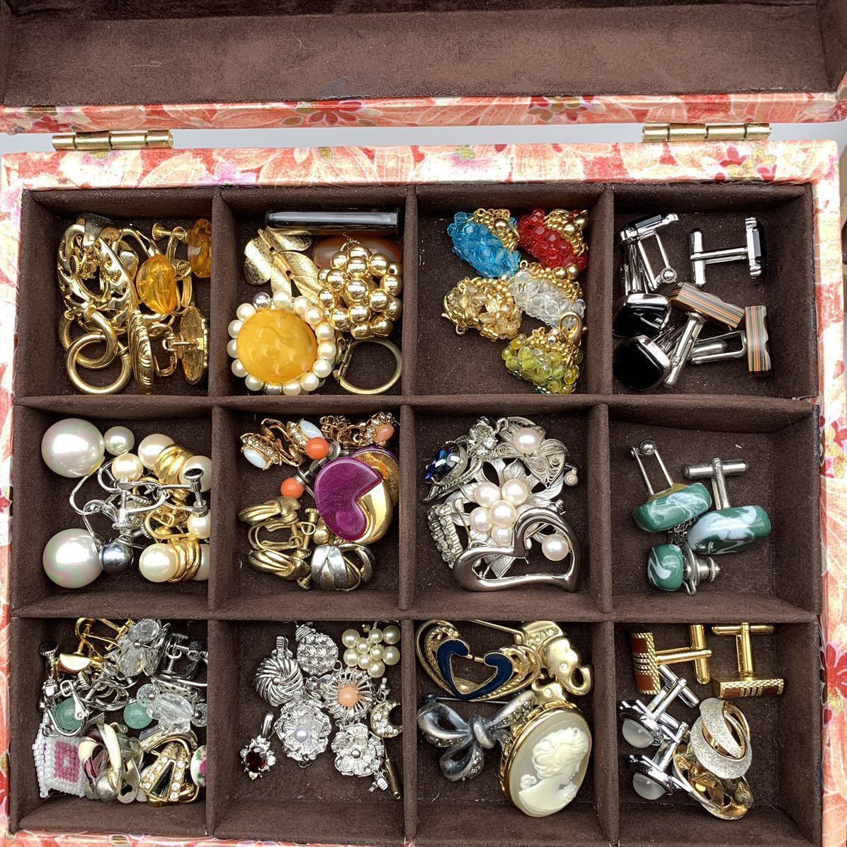 まとめ売り アクセサリー - イミテーションアクセサリー 大量1.25K越 